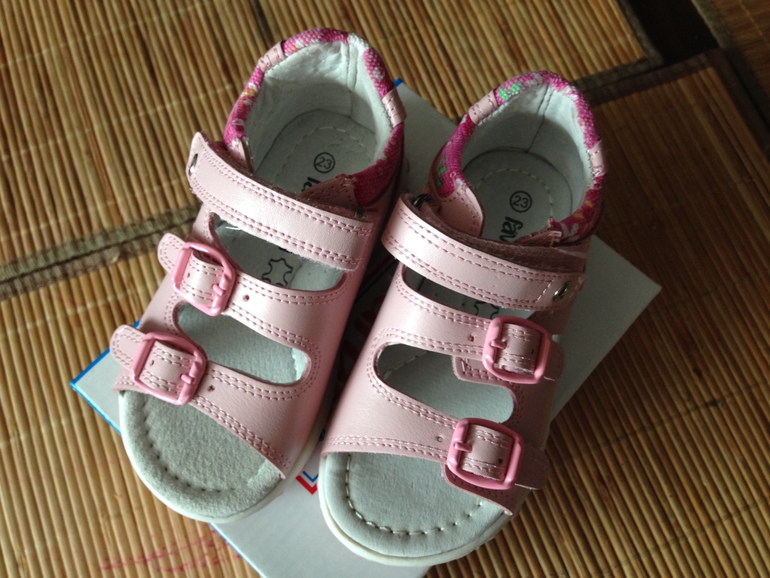 Детские босоножки Favaretti р.23 стелька 14см. 950руб!