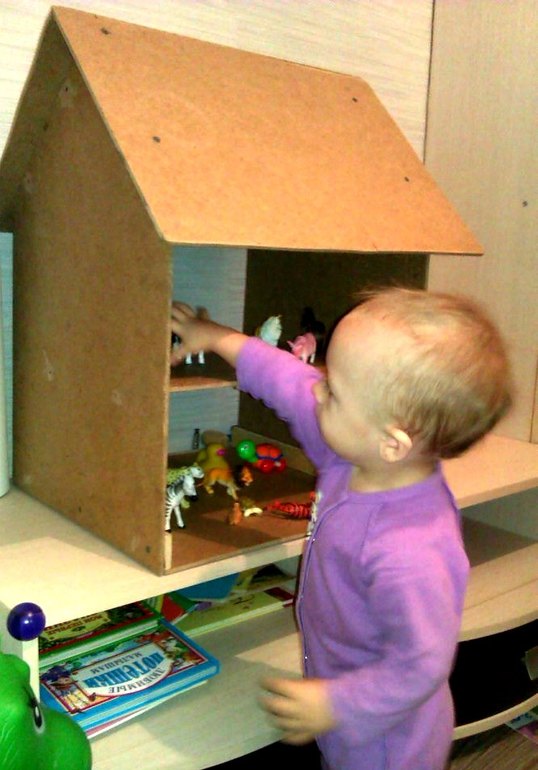 домик и бизиборд