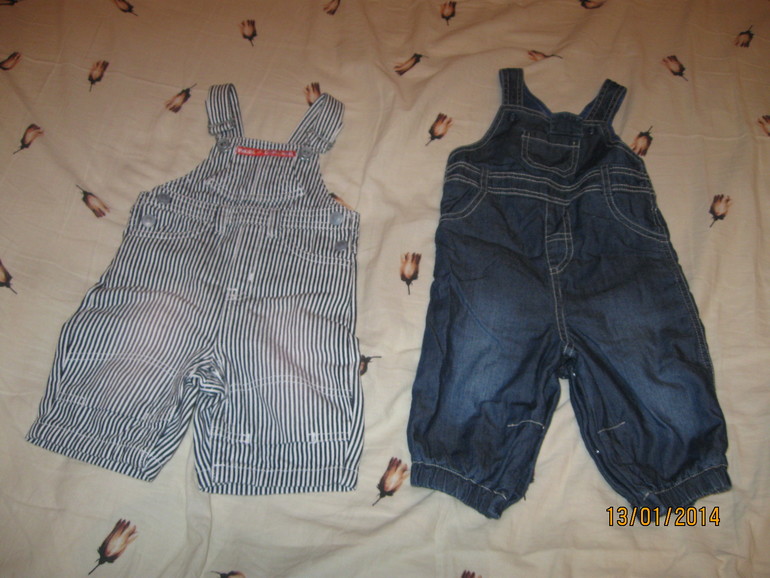 Комбинезончики на мальчика 62-68 р. Б/у пару раз в коляске.