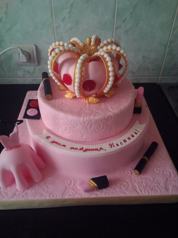 С короной на 18-летие