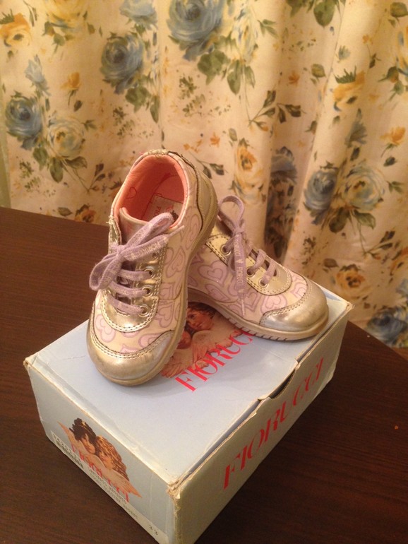 Кроссовки для девочки размер 20-22-23