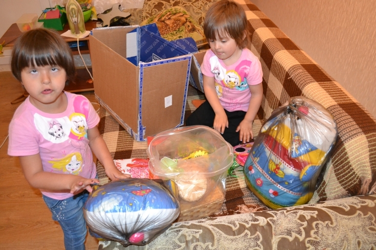 Вагон и КамАЗ подарков!