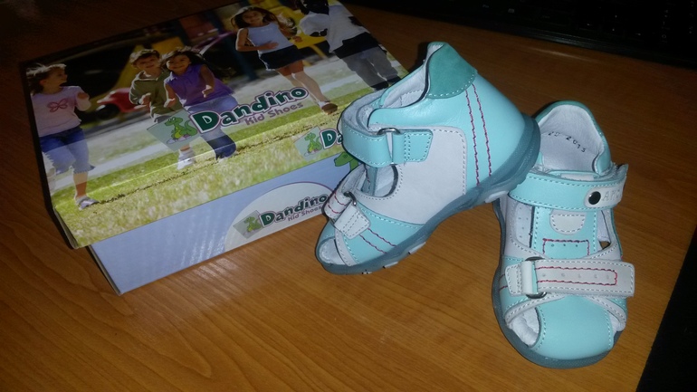 Ходунки и наша первая обувь.