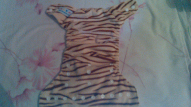 Многоразовые подгузники ALVA на любимой попе