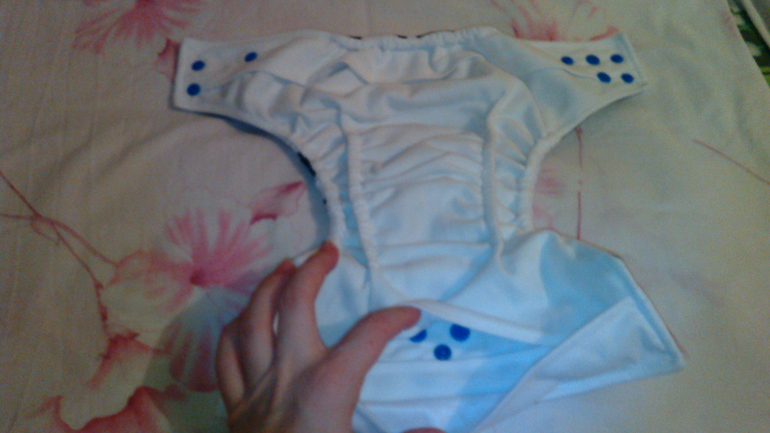 Многоразовые подгузники ALVA на любимой попе