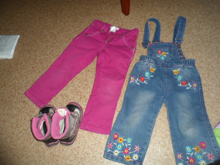 Для девочки 1-1,5 года. (Новая Москва г.Троицк)