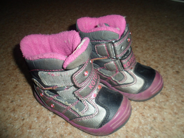 Для девочки 1-1,5 года. (Новая Москва г.Троицк)