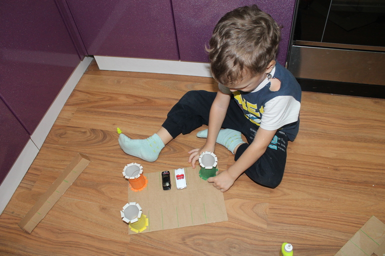 Сделали с сыночком парковку