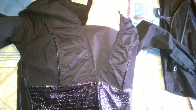 Костюмы, брюки, платья