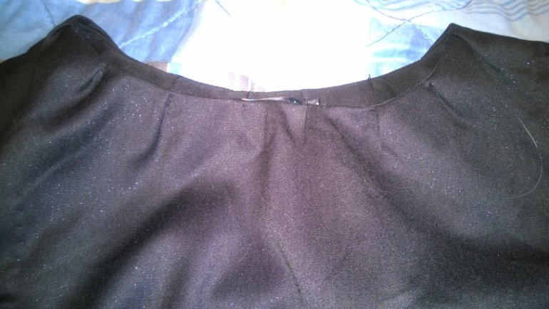 Костюмы, брюки, платья