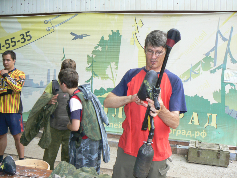 Пейнтбол в подарок сыну))