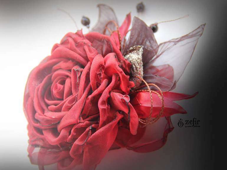 брошь "Роза"