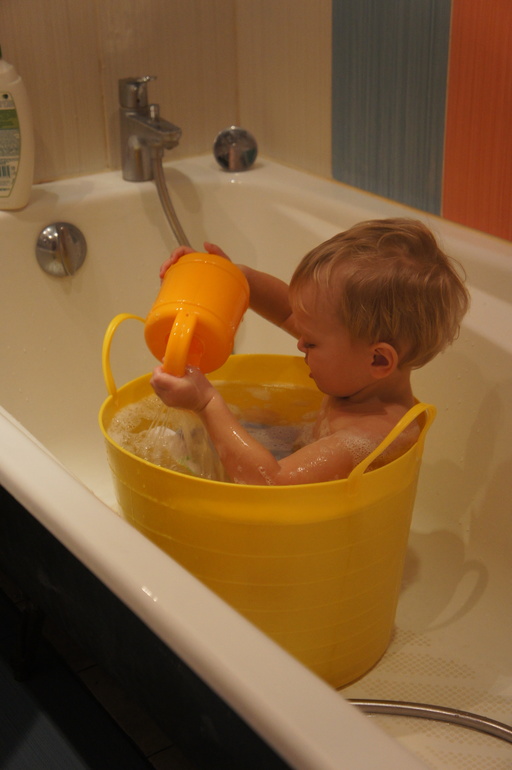 Как сэкономить воду во время купания...