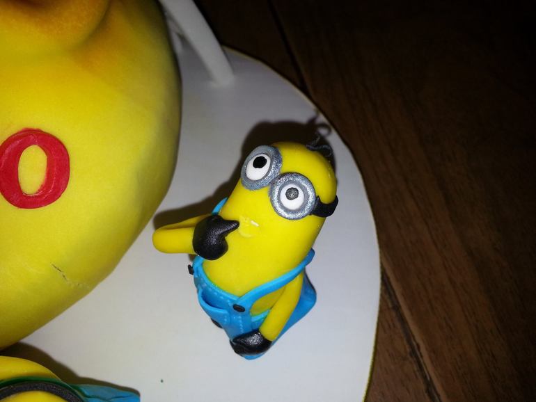 Миноны на Луне