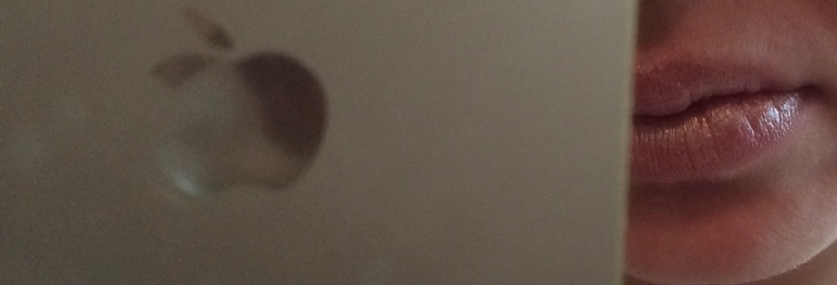 Как вам Цвет помады? ( от МАС)