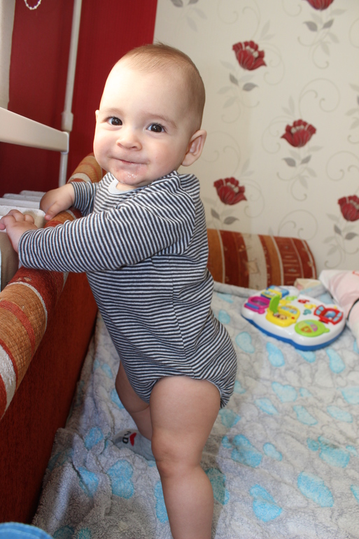 Нам 7 месяцев))