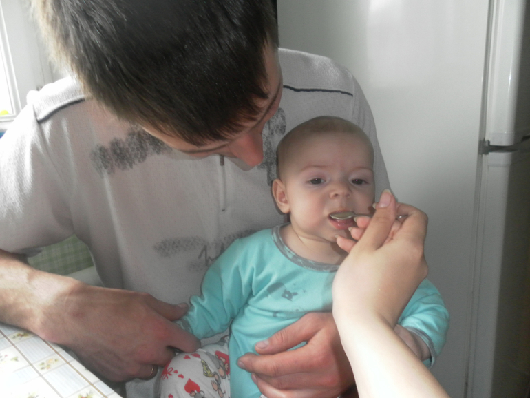 Наша первая еда.