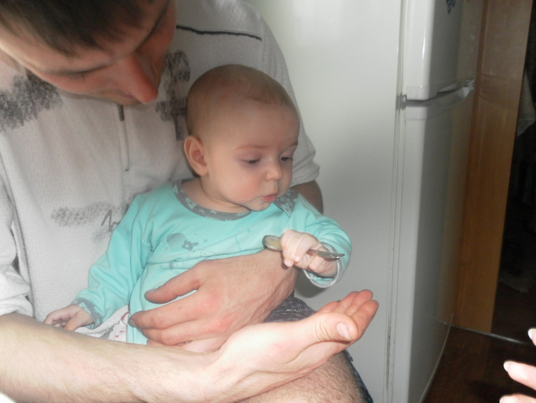 Наша первая еда.