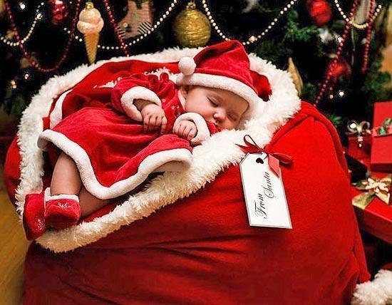 Девочки, с праздниками всех!