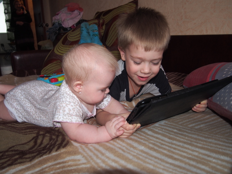 Планшет лучшая няня...